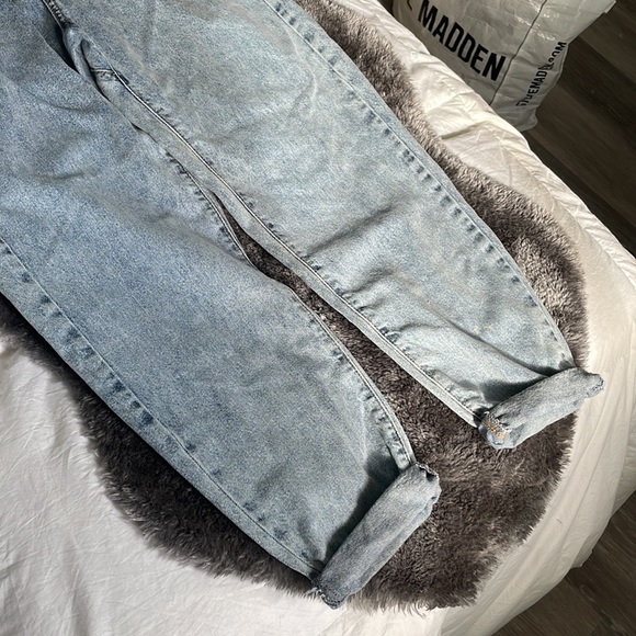 Zara size 2 cinched waist jeans - Picture 2 of 3